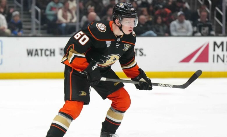 Fuente: Ducks firma Jackson Lacombe durante 8 años, extensión $ 72 millones