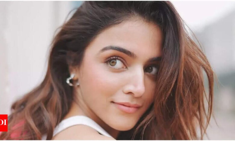‘Tiki Money’ es el primer póster: Gabbi se vuelve a combinar con Asif Ali; Los fanáticos gritan, digan ‘Bienvenido de nuevo a Mollywood’ |
