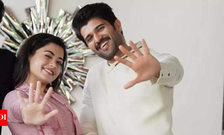 Internet es un frenesí sobre el ajetreo personal de Vijay Deverakonda y Rashmika Mandana; Los fanáticos están extrayendo, escéptico es una noticia de película hindi falsa Internet es un frenesí sobre el ajetreo personal de Vijay Deverakonda y Rashmika Mandana; Los fanáticos están extrayendo, escéptico es una noticia de película hindi falsa