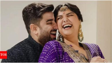 Anushula Kapoor comparte las imágenes de Baghdan con Rohan Thakar, el prometido; Hindi Movie News se perdió a la difunta Madre Mona en Sensitive Post