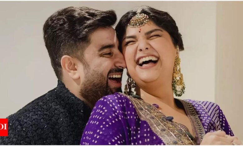 Anushula Kapoor comparte las imágenes de Baghdan con Rohan Thakar, el prometido; Hindi Movie News se perdió a la difunta Madre Mona en Sensitive Post