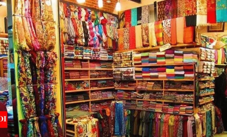 El lanzamiento de la ‘campaña de Swadesh’: el gobierno presionó para aumentar los textiles indios; Se espera que la demanda en el mercado interno sea de $ 250 mil millones para 1970.
