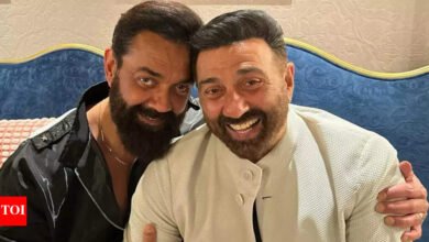 Bobby Deol recordó cómo lo llevó a Sunny Deol después de la gran lesión en el Barcet; Decir: ‘Todavía tengo varillas y tornillos en las noticias de la película hindi de mis piernas