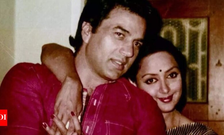 ‘No te preocupes por esto’: en medio de la publicación de Bobby Deol sobre la vida de Dharmendra con su primera esposa, aquí se recuerda a Hema Malini cuando no era una familia común. Noticias de películas hindi ‘No te preocupes por esto’: en medio de la publicación de Bobby Deol sobre la vida de Dharmendra con su primera esposa, aquí se recuerda a Hema Malini cuando no era una familia común. Noticias de películas hindi