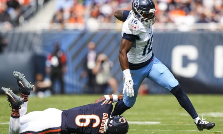 Treylon Burks, ex seleccionado de primera ronda de los Titans, visitará a los Broncos. Treylon Burks, ex seleccionado de primera ronda de los Titans, visitará a los Broncos.