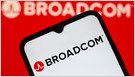 Charlie Kawwas, presidente del grupo de semiconductores de Broadcom, dice que OpenAI no es el cliente de 10.000 millones de dólares que la compañía anunció durante su conferencia telefónica sobre resultados en septiembre (Ashley Capoot/CNBC) Charlie Kawwas, presidente del grupo de semiconductores de Broadcom, dice que OpenAI no es el cliente de 10.000 millones de dólares que la compañía anunció durante su conferencia telefónica sobre resultados en septiembre (Ashley Capoot/CNBC)