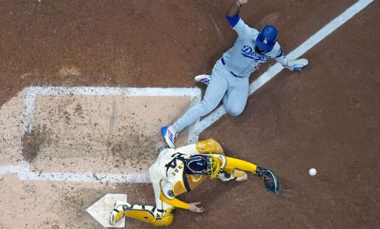 Los Cerveceros ganaron una doble cartelera 8-6-2 contra los Dodgers en el Juego 1 de la Serie de Campeonato de la Liga Nacional. Los Cerveceros ganaron una doble cartelera 8-6-2 contra los Dodgers en el Juego 1 de la Serie de Campeonato de la Liga Nacional.