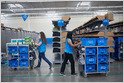Walmart se asocia con OpenAI para permitir a los compradores navegar y comprar sus productos en ChatGPT, incluyendo ropa, entretenimiento, alimentos envasados y productos de terceros (Jaewon Kang/Bloomberg) Walmart se asocia con OpenAI para permitir a los compradores navegar y comprar sus productos en ChatGPT, incluyendo ropa, entretenimiento, alimentos envasados y productos de terceros (Jaewon Kang/Bloomberg)