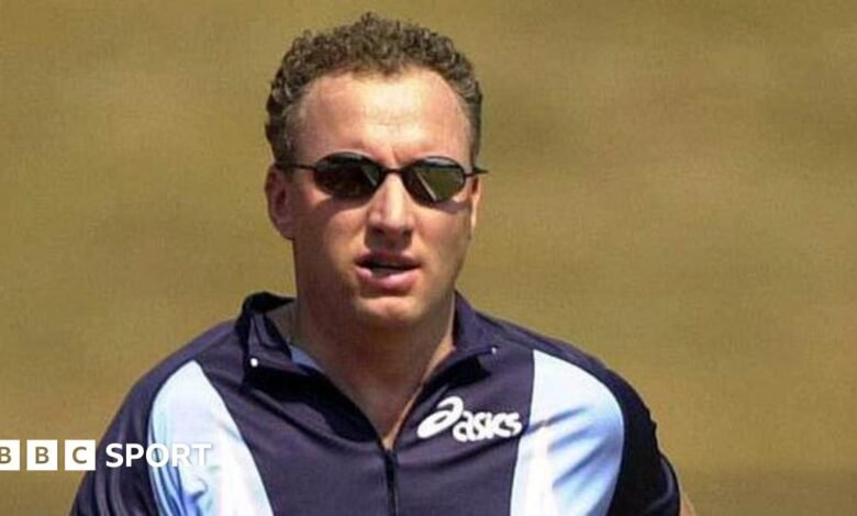Vicente Modahl: Ex entrenador olímpico de atletismo acusado de abuso sexual infantil comparece ante el tribunal. Vicente Modahl: Ex entrenador olímpico de atletismo acusado de abuso sexual infantil comparece ante el tribunal.