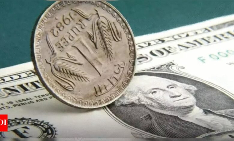 Observación de divisas: La rupia cae 13 centavos hasta su mínimo histórico de 88,81 frente al dólar estadounidense, salidas de FII y la fortaleza del dólar pesa Observación de divisas: La rupia cae 13 centavos hasta su mínimo histórico de 88,81 frente al dólar estadounidense, salidas de FII y la fortaleza del dólar pesa