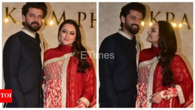 Sonakshi Sinha quemó los rumores de embarazo mientras mantenía su estómago cubierto mientras posaba con Zaheer Iqbal en el desfile de modas de Vikram Fadnis. Noticias de películas hindi