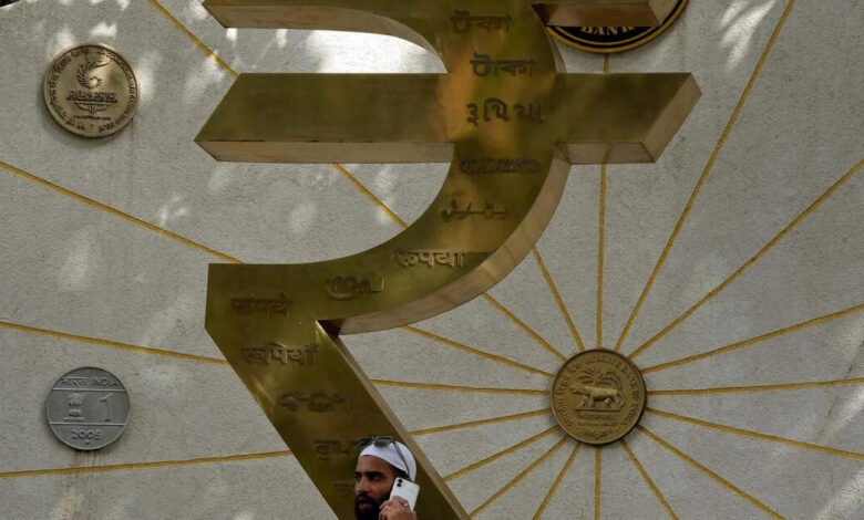 El impulso de liquidez del RBI flaquea en medio de la intervención del mercado de divisas, dicen los analistas El impulso de liquidez del RBI flaquea en medio de la intervención del mercado de divisas, dicen los analistas