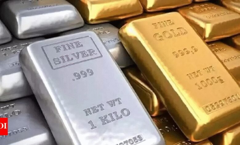 Precio de la plata de hoy: el metal blanco cae 3.000 rupias a 1,82 rupias lakh El oro alcanza un récord de 1,31 rupias lakh/10 g en medio de la demanda festiva Precio de la plata de hoy: el metal blanco cae 3.000 rupias a 1,82 rupias lakh El oro alcanza un récord de 1,31 rupias lakh/10 g en medio de la demanda festiva