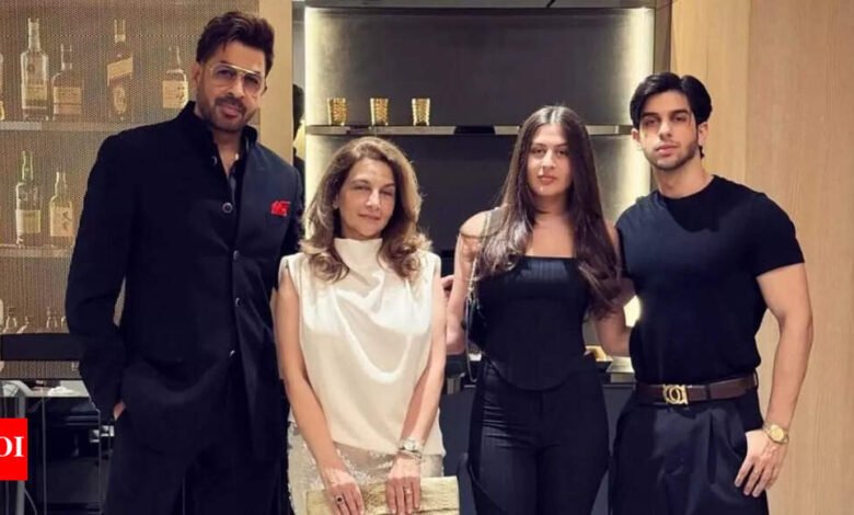 Su hija Vera, de repente Rajat Bedi, salta a la fama: “Está abrumado pero asustado y un poco preocupado por hacer fotografías en línea”.