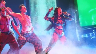 Los fanáticos de Katie Perry todavía están haciendo una pregunta sobre las visitas al espacio mientras viajan a la gira.