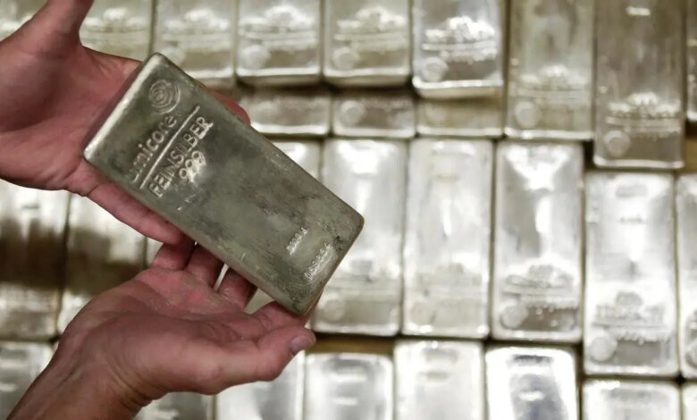 La plata se dispara a un máximo histórico de 53 dólares la onza a medida que aumenta la escasez de suministro en todo el mundo La plata se dispara a un máximo histórico de 53 dólares la onza a medida que aumenta la escasez de suministro en todo el mundo