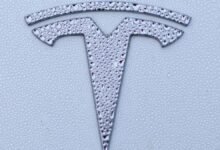 Las acciones de Tesla caen en las dudas de que los últimos autos aumentarán las ventas