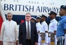 El primer ministro del Reino Unido, Keir Starmer, llegó a Mumbai para visitar dos días para aumentar el comercio de inversiones de acuerdo con los acuerdos comerciales.