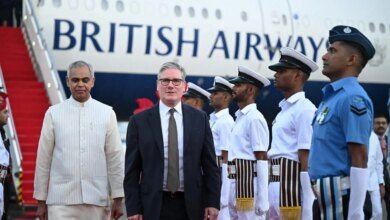 El primer ministro del Reino Unido, Keir Starmer, llegó a Mumbai para visitar dos días para aumentar el comercio de inversiones de acuerdo con los acuerdos comerciales.