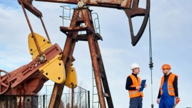 Los futuros del petróleo crudo suben gracias a los datos de oferta y las perspectivas de la OPEP+