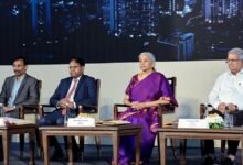 Activos financieros por valor de ₹ 1.84 lakh millones de rupias mentiras con bancos, reguladores: Nirmala Sitharaman