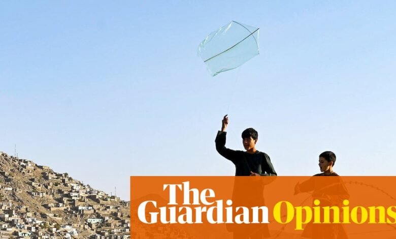 Mis llamadas y correos electrónicos a la familia en Afganistán quedan sin respuesta. El cierre de Internet de los talibanes nos ha dejado a todos indefensos | Shadi Khan Saif