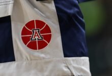 Cómo Bryce James actuó en el escaparate azul rojo de Arizona mientras Rob Gronkowski se adapta a