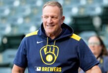El gerente del productor de cerveza Pat Murphy fue tatuado por Bob Uecker ‘Patch’ en la foto antes de NLDDS