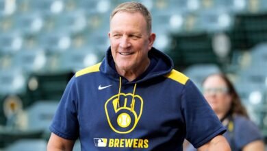 El gerente del productor de cerveza Pat Murphy fue tatuado por Bob Uecker ‘Patch’ en la foto antes de NLDDS