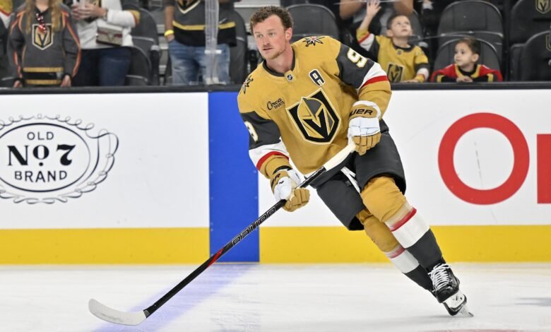Se informa que Jack Eichel de los Golden Knights está discutiendo una extensión de contrato de 8 años