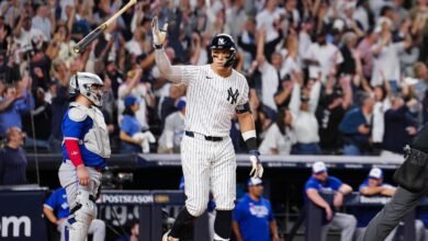 Aaron Judge elogiado por los fanáticos de la MLB como Clutch HR ayuda a los Yankees a la fuerza de Alds G4 vs. Blue Jays