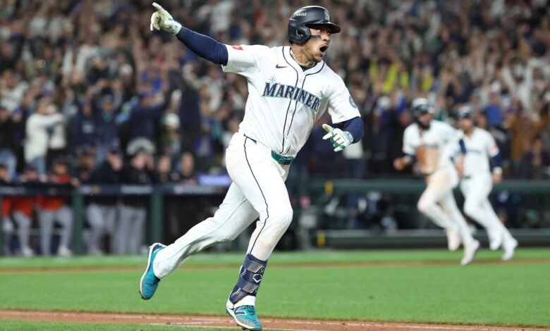 La victoria de los Marineros en 15 entradas sobre los Tigres fue el juego de la serie divisional más visto desde 2011. La victoria de los Marineros en 15 entradas sobre los Tigres fue el juego de la serie divisional más visto desde 2011.