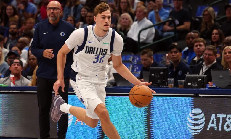 La defensa de Cooper Flagg aplaudida por los fanáticos de los Mavs vs. Jazz mientras Ace Bailey sufre una lesión La defensa de Cooper Flagg aplaudida por los fanáticos de los Mavs vs. Jazz mientras Ace Bailey sufre una lesión