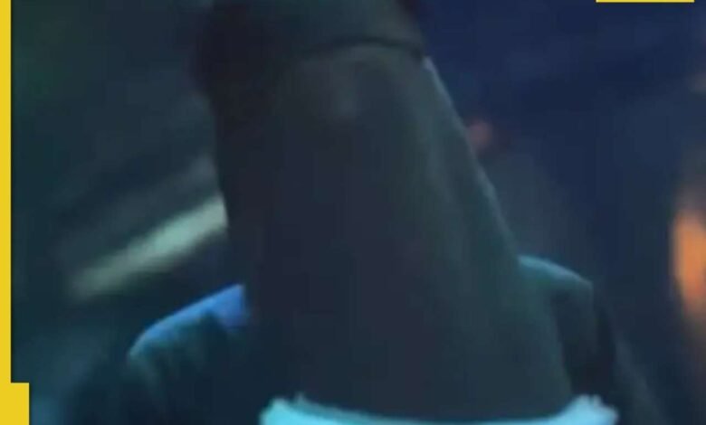 Conoce a la niña misteriosa que interpretó a la hija de Gafur que lleva a Burka en el autodenominado autodenominado de Aryan Khan