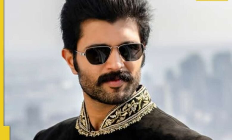 Vijay Deverakonda huyó continuamente en accidentes automovilísticos menores, visual en la superficie del vehículo dañado en las redes sociales