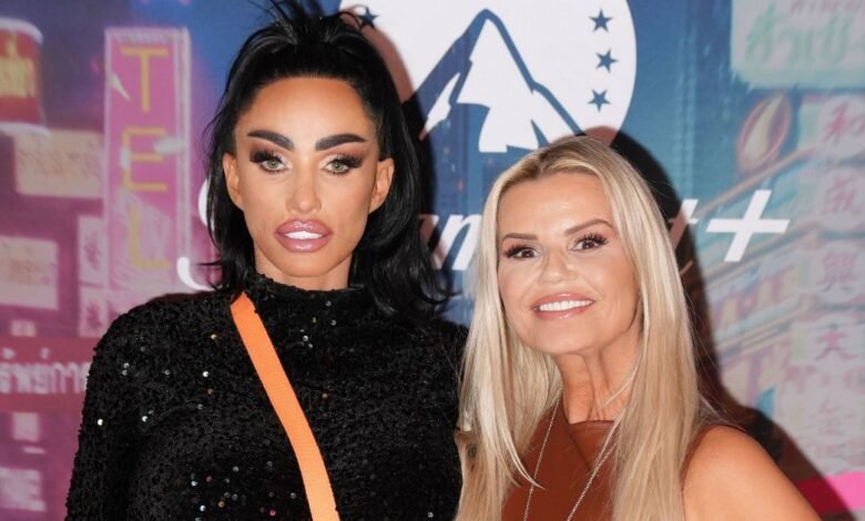 “Estuve allí cuando Katie Price nombró a su abusador; los detalles eran oscuros y aterradores”. “Estuve allí cuando Katie Price nombró a su abusador; los detalles eran oscuros y aterradores”.