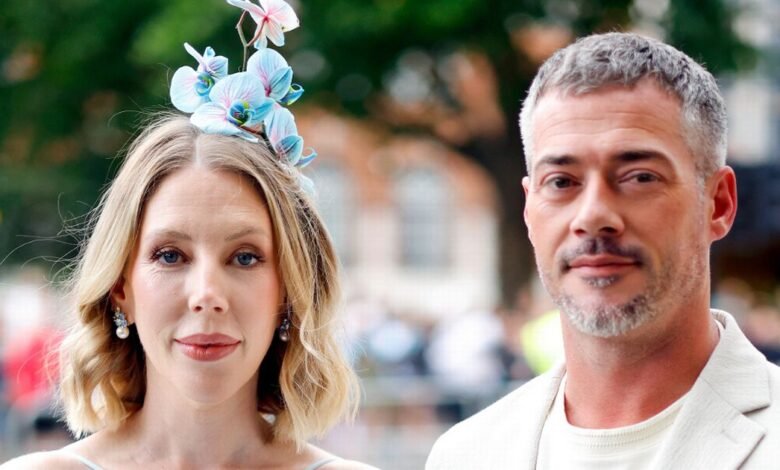 El esposo de Catherine Ryan reveló el accidente de esquí acuático que la dejó con ‘Micro Pene’