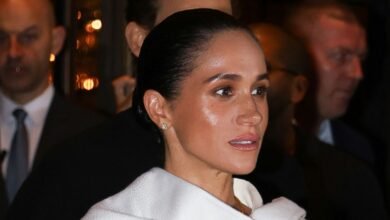 Meghan Merkel Jaw Droping posa Perse Fashion Weekly State perfectamente el espectáculo
