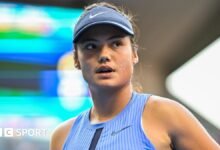 Emma Raducanu finalizó anticipadamente la temporada y mantendrá al técnico Francisco Roig el próximo año