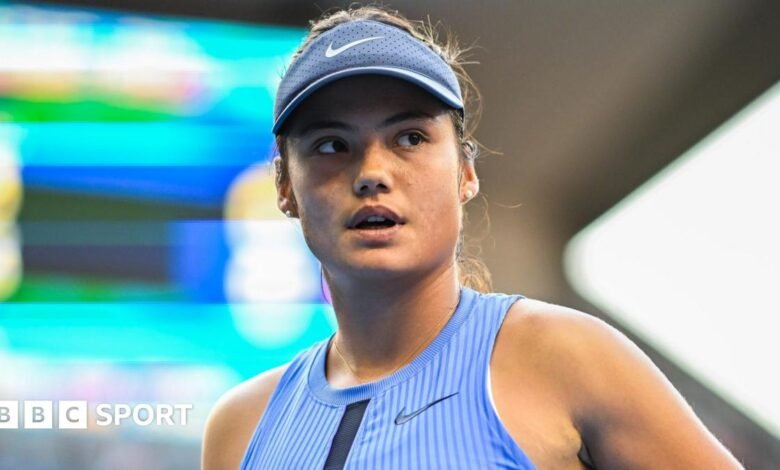 Emma Raducanu finalizó anticipadamente la temporada y mantendrá al técnico Francisco Roig el próximo año Emma Raducanu finalizó anticipadamente la temporada y mantendrá al técnico Francisco Roig el próximo año