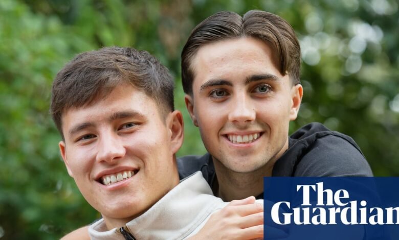 ‘Es una locura’: los hermanos Colwill van de literas y pintura facial a Cardiff Double Act | Ciudad de Cardiff
