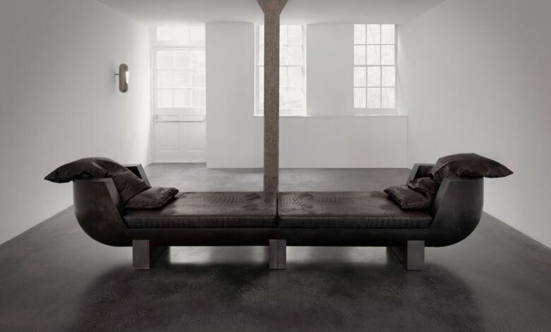 Michelle Lamy habla sobre cinco de sus muebles favoritos de Rick Owens Michelle Lamy habla sobre cinco de sus muebles favoritos de Rick Owens