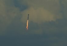 SpaceX lanza el undécimo vuelo de prueba de su mega cohete Starship con otra victoria