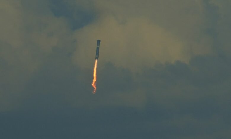 SpaceX lanza el undécimo vuelo de prueba de su mega cohete Starship con otra victoria SpaceX lanza el undécimo vuelo de prueba de su mega cohete Starship con otra victoria