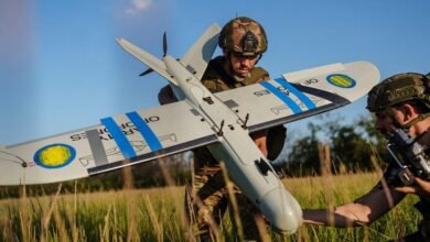 La batalla de guerra electrónica de Ucrania requiere que los pilotos de drones organicen rutas seguras.