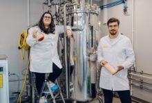 La empresa emergente de Battlefield, ÄIO, inventó un método para producir grasa comestible a partir de desechos agrícolas como el aserrín.