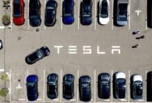 Caso: Tesla diseñó junto a los estudiantes universitarios en el interior, mientras explotó como una llama.
