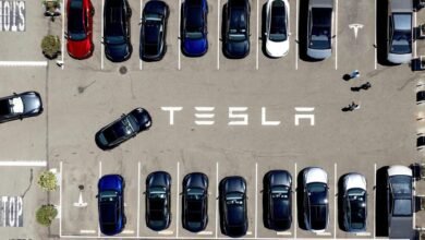 Caso: Tesla diseñó junto a los estudiantes universitarios en el interior, mientras explotó como una llama.