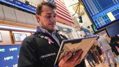 Las acciones estadounidenses caen mientras las ganancias de los bancos medianos preocupan a los operadores sobre el estado subyacente de la economía