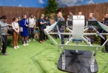 Funcionarios federales que investigan el accidente de los drones de entrega de Amazon